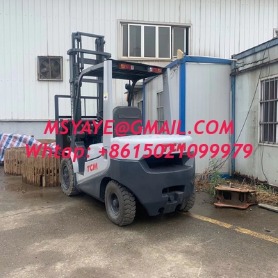 Used Tcm Forklift 3 Ton, Fd30 Diesel Manual Forklift 4.5m Stages with Side Shift for Sale